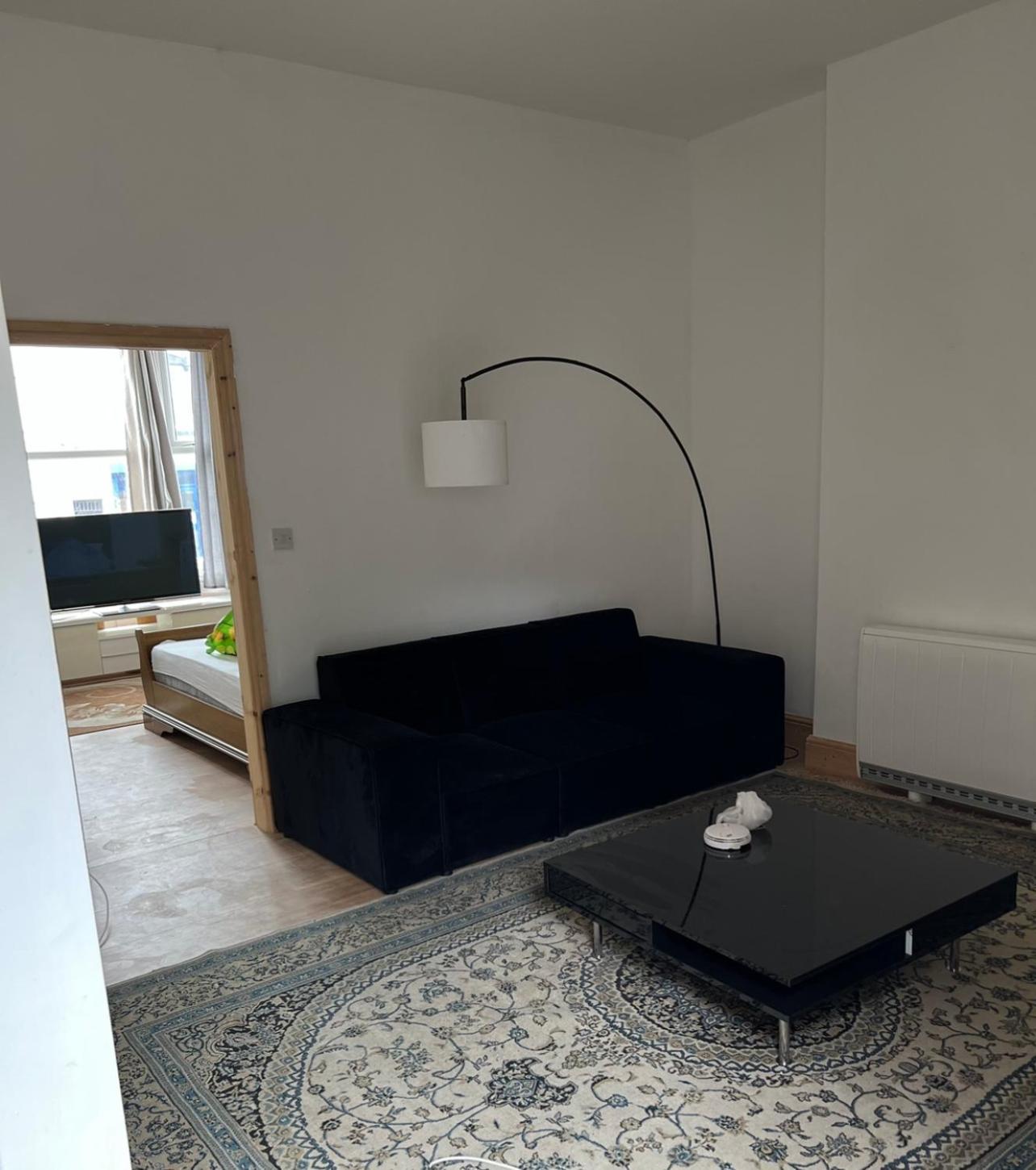 New Flat, Own Bathroom, Sitting Room & Large Bedroom - Walsall Bescot Kültér fotó
