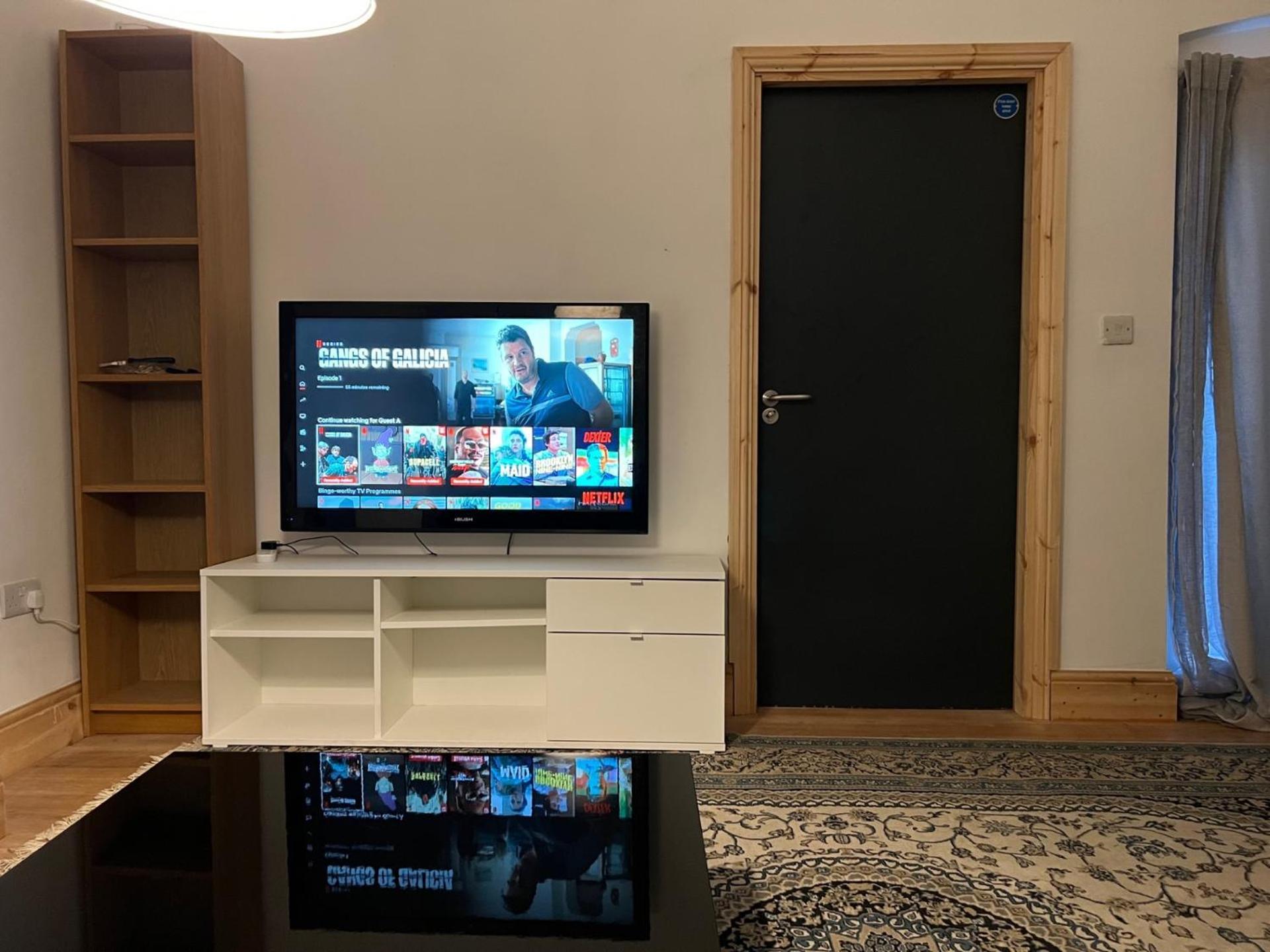 New Flat, Own Bathroom, Sitting Room & Large Bedroom - Walsall Bescot Kültér fotó